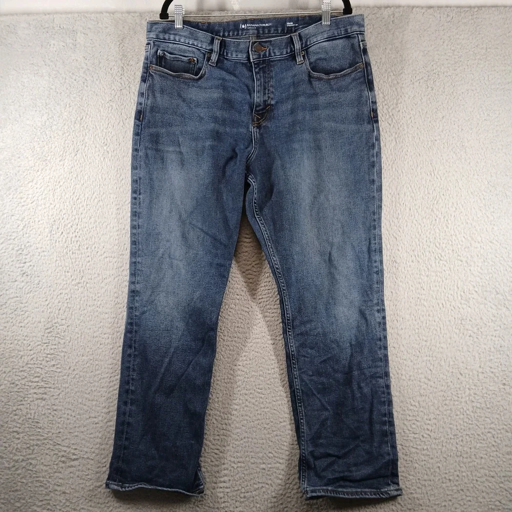Banana Republic Legacy Straight Fit Men's Medium Wash Blue Jeans‎ 38x30